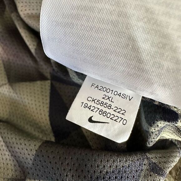 Nike Shield Cropped Olive Bomber Jacket Womens XXL Outdoor Golf Water Resistant - Picture 11 of 11